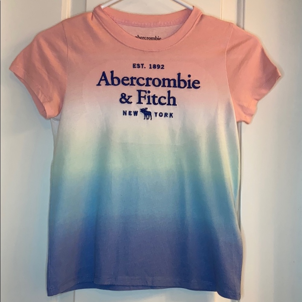 I’m selling a kids Abercrombie rainbow shirt.